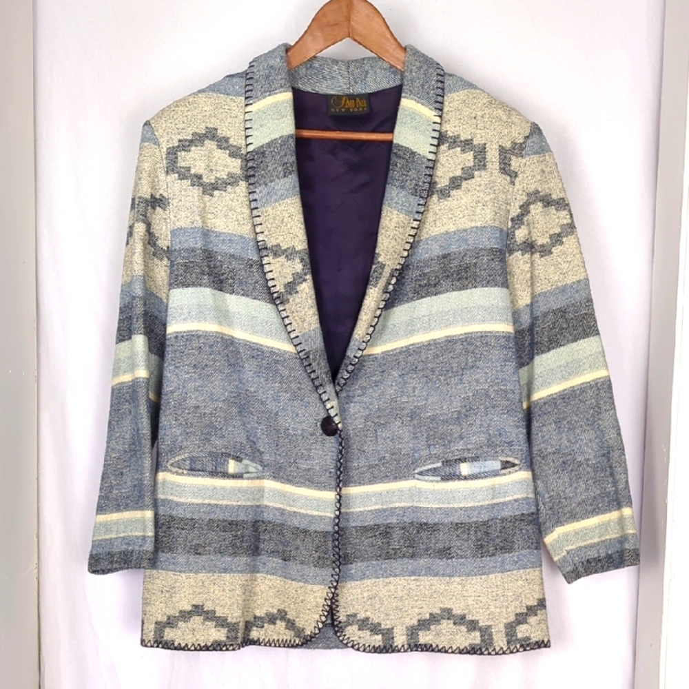 DAVID PAUL Women's Aztec Patterned Gray and Cream Jacket